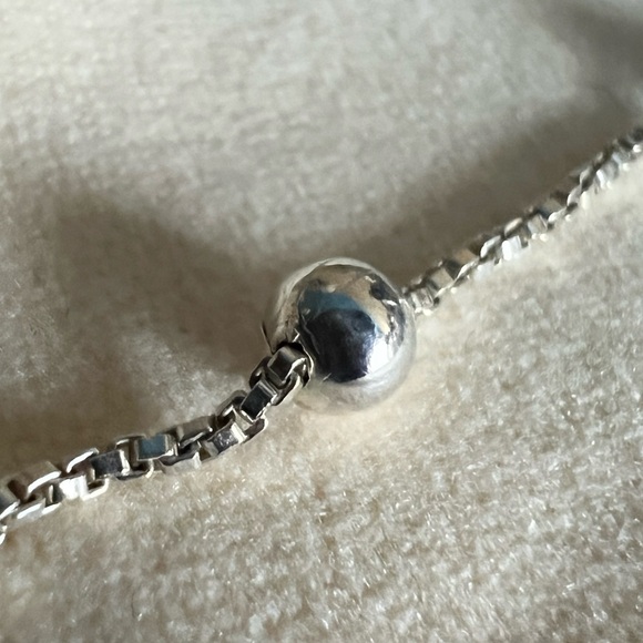 Sterling Silver ball Necklace. 18”L - Picture 6 of 7